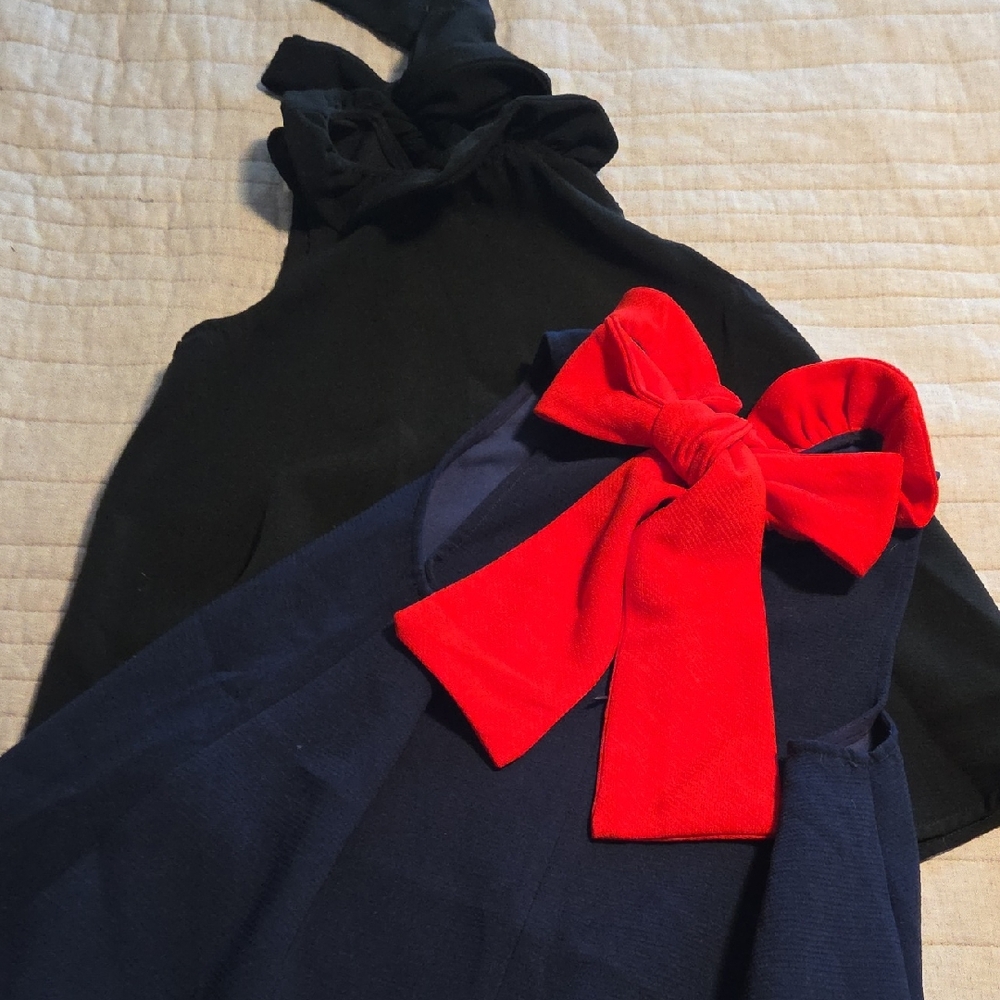 Pomander Place Black and Navy Tank Tops with Red Bow (2) Black Xs / Navy S